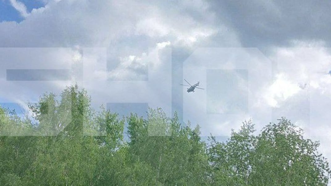 В Орловскій області рф упав військовий вертоліт. Екіпаж загинув — медіа