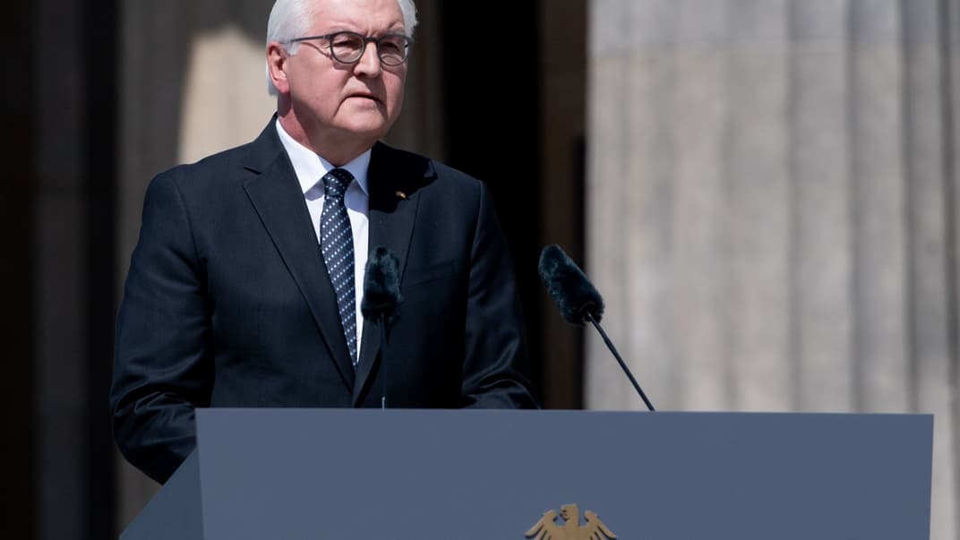 Президент ФРН Франк-Вальтер Штайнмаєр на церемонії біля меморіалу Neue Wache, Берлін, 8 травня 2020 року