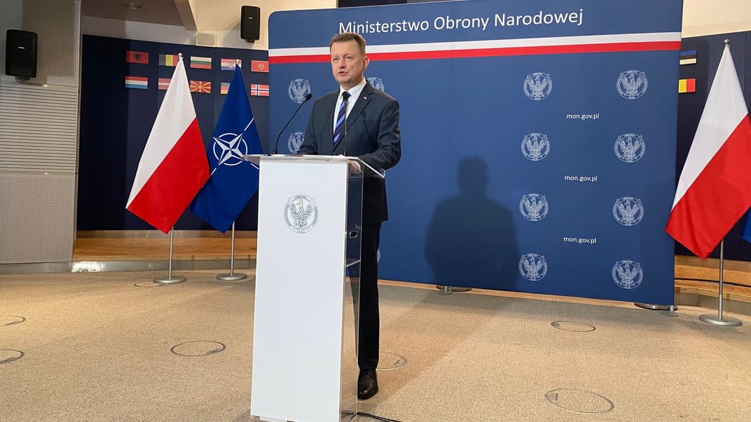 Міністр національної оборони Польщі Маріуш Блащак на брифінгу щодо російської ракети в Польщі, 11 травня 2023 року