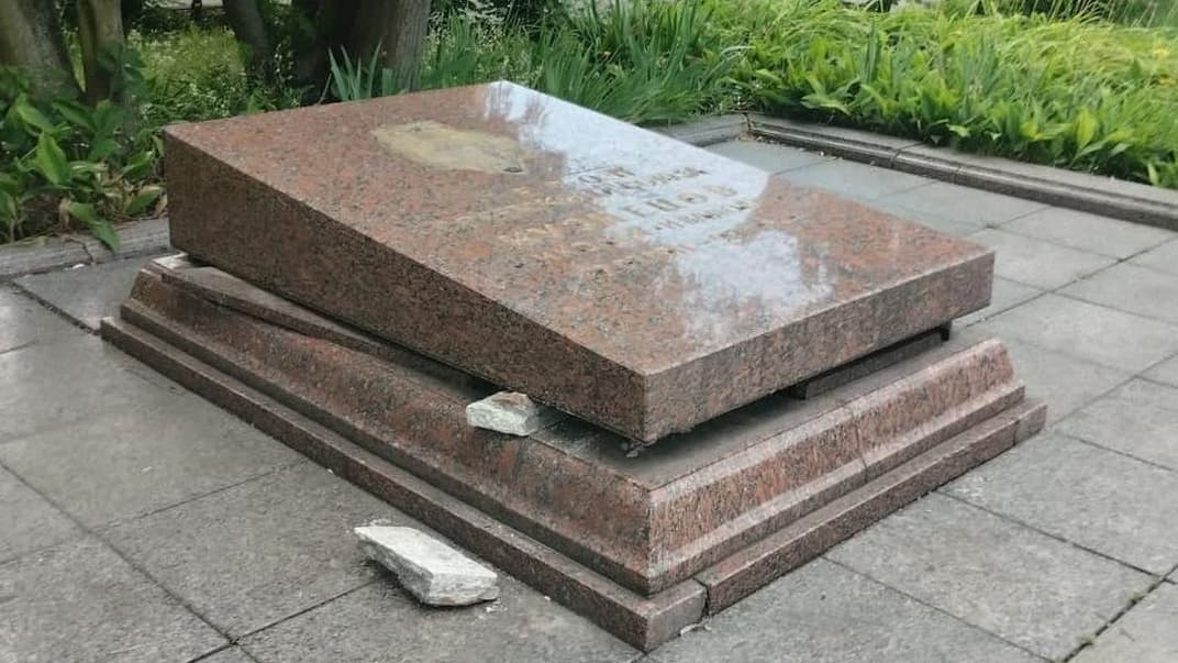 У Львові невідомі спробували вкрасти прах агента НКВС Кузнєцова