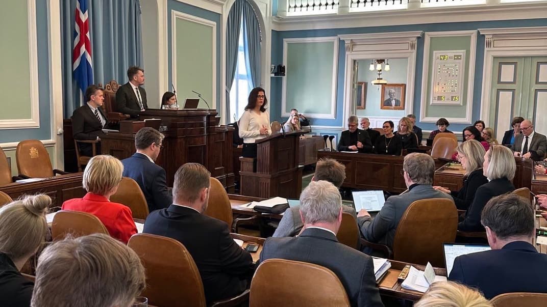 Альтинг (парламент Исландии) во время одобрения резолюции о признании Голодомора геноцидом украинского народа