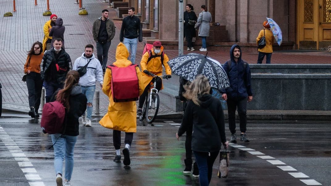 Люди и город. Дождливый день в Киеве, 29 мая 2020 года