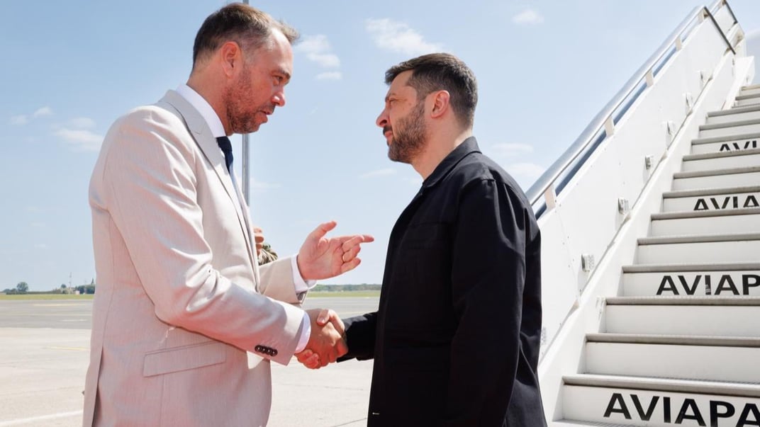 Ілюстративне фото. Міністр закордонних справ Бельгії Максим Прево вітається з президентом України Володимиром Зеленським