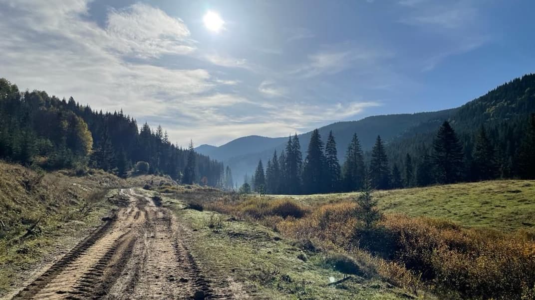 Один из земельных участков с видом на горы