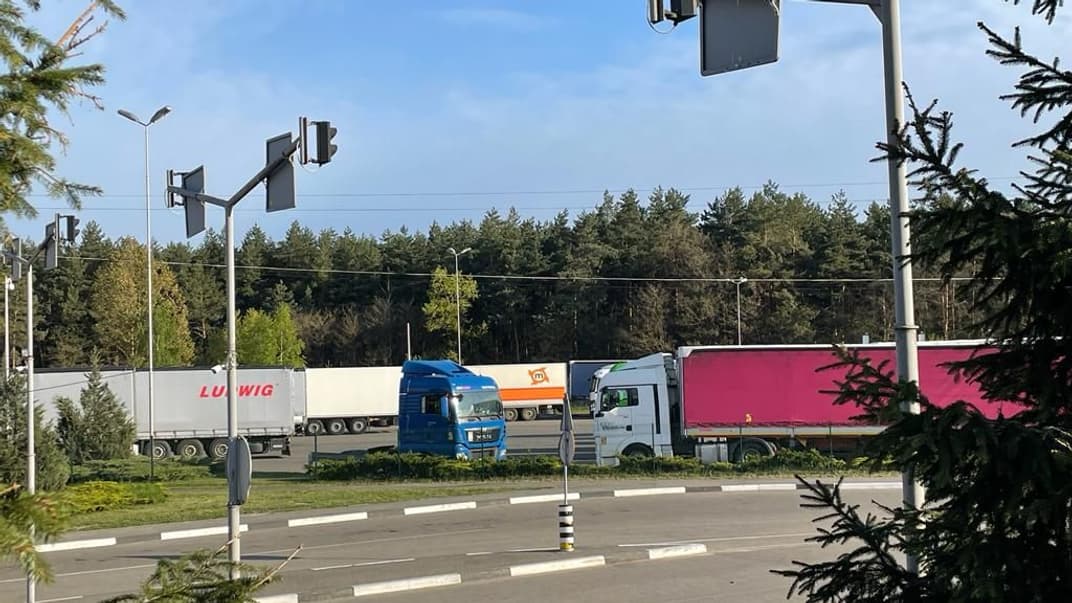 Вантажівки, які не можуть пройти прикордонний контроль
