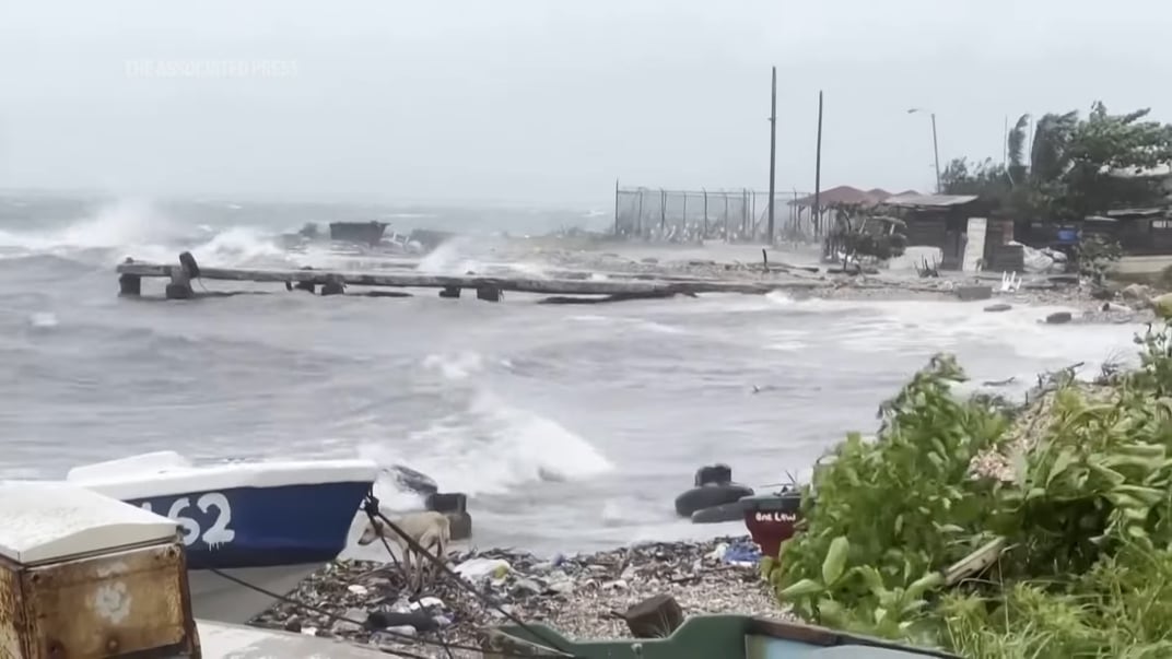 Ураган «Мелісса» південного заходу Ямайки й рухався на північний схід зі швидкістю 15 км/год