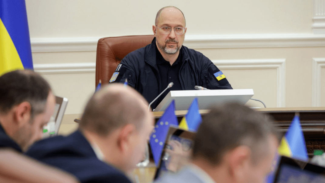 Прем'єр-міністр Денис Шмигаль на засіданні уряду