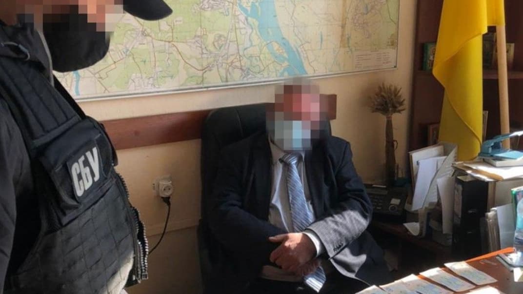 СБУ поймала на взятке чиновника НАН Украины. Теперь ему грозит заключение на 5-10 лет