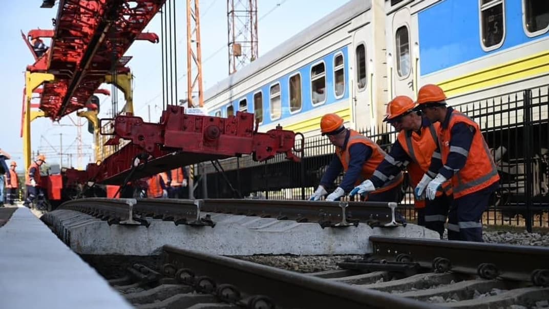 Монтаж первого символического прогона будущего европути
