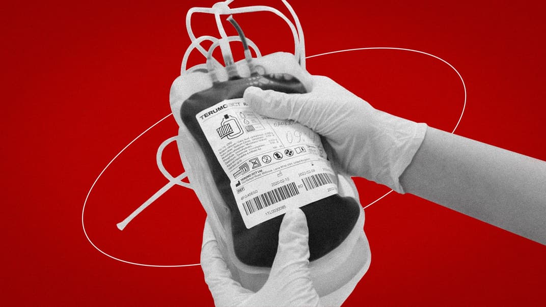 Донорська кров в контейнері 