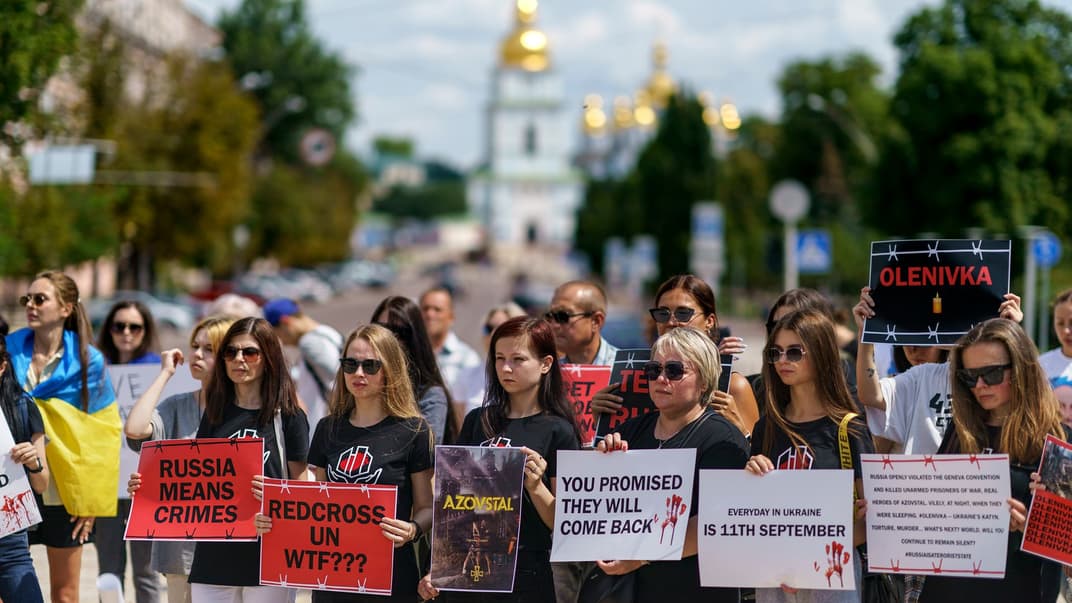 Акция в поддержку украинских военных из полка «Азов», который оккупанты захватили в плен, Киев, 30 июля 2022 года