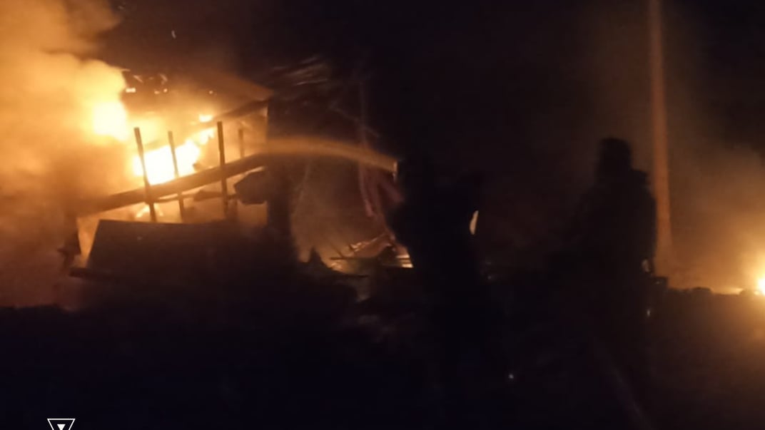 Из-под завалов после авиаудара в Андреевке-Клевцово спасли человека, 3 марта 2025 года