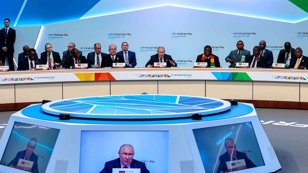 Президент росії володимир путін виступає під час засідання саміту «росія — Африка» у Санкт-Петербурзі, росія, 28 липня 2023 року