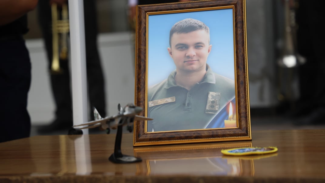 Під час відбиття російського масованого удару 26 серпня загинув льотчик Олексій Месь. У ЗМІ писали, що він одним із перших пройшов підготовку на F-16