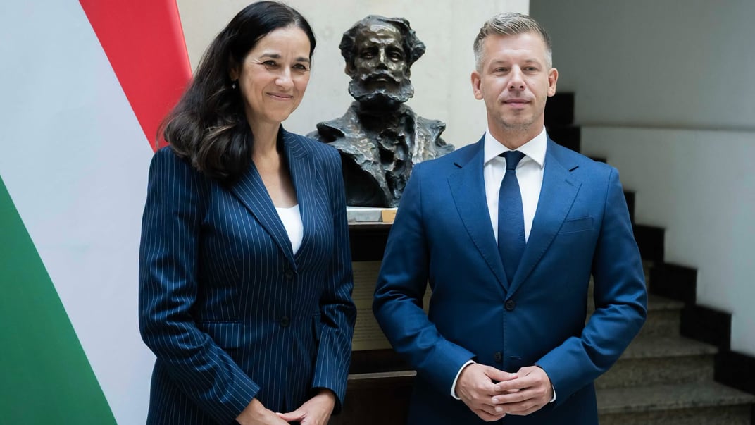 Міністерка закордонних справ Угорщини Аніта Орбан і прем'єр-міністр Угорщини Петер Мадяр