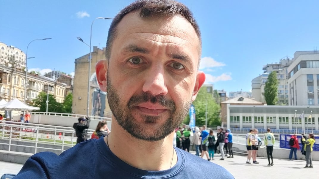 Викладач КШЕ Ігор Сердюк, який під іменем Василя Сокаленка опублікував псевдонаукову статтю