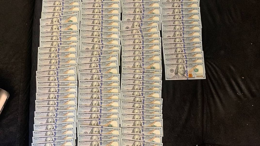Изъятые правоохранителями деньги после обысков