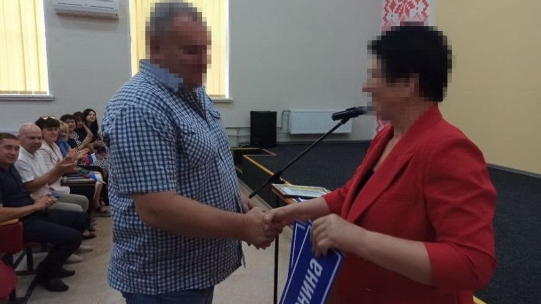 Затриманий чоловік під час роботи на окупантів