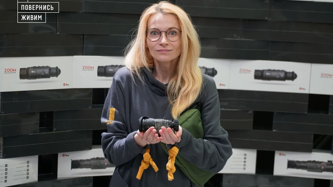 Руслана Величко займалася пошуком, контрактуванням та доправленням до України 925 одиниць тепловізійної оптики