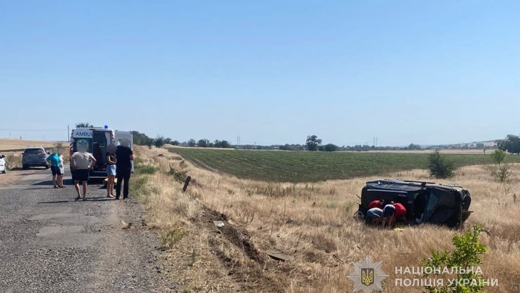 Авто міського голови Рені Ігоря Плехова, яке перекинулося внаслідок ДТП