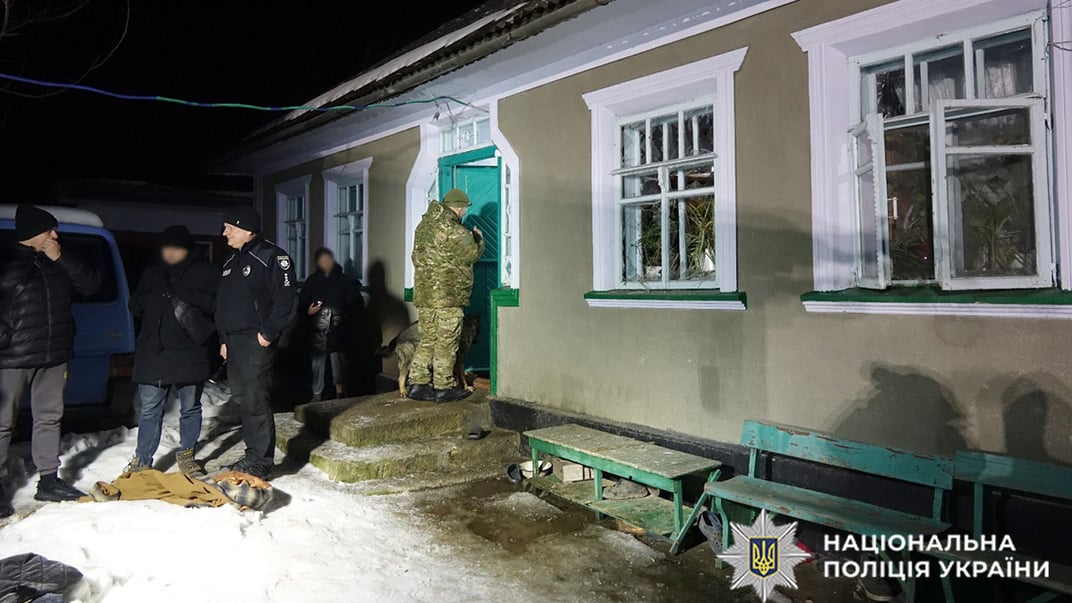Будинок у селі Мала Кужелівка Хмельницької області, де внаслідок вибуху гранати загинув 10-річний хлопчик Будинок у селі Мала Кужелівка Хмельницької області, де внаслідок вибуху гранати загинув 10-річний хлопчик