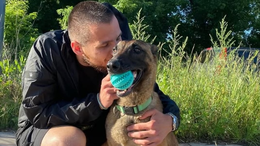 Звільнений з полону прикордонник возз’єднався зі своєю собакою