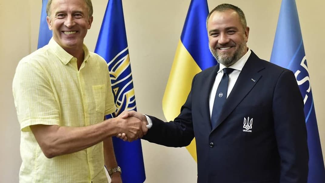Александр Петраков (слева) и Андрей Павелко