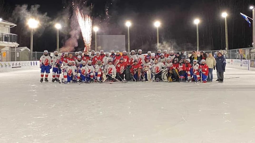 В Канаде состоялся самый долгий хоккейный матч в истории: он продолжался 252 часа и закончился со счетом 2649 : 2528