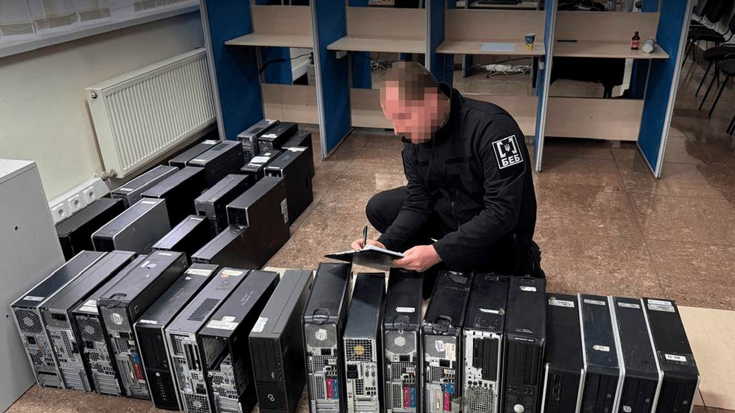 В Україні викрили мережу колцентрів, які ошукали людей на понад 100 мільйонів гривень