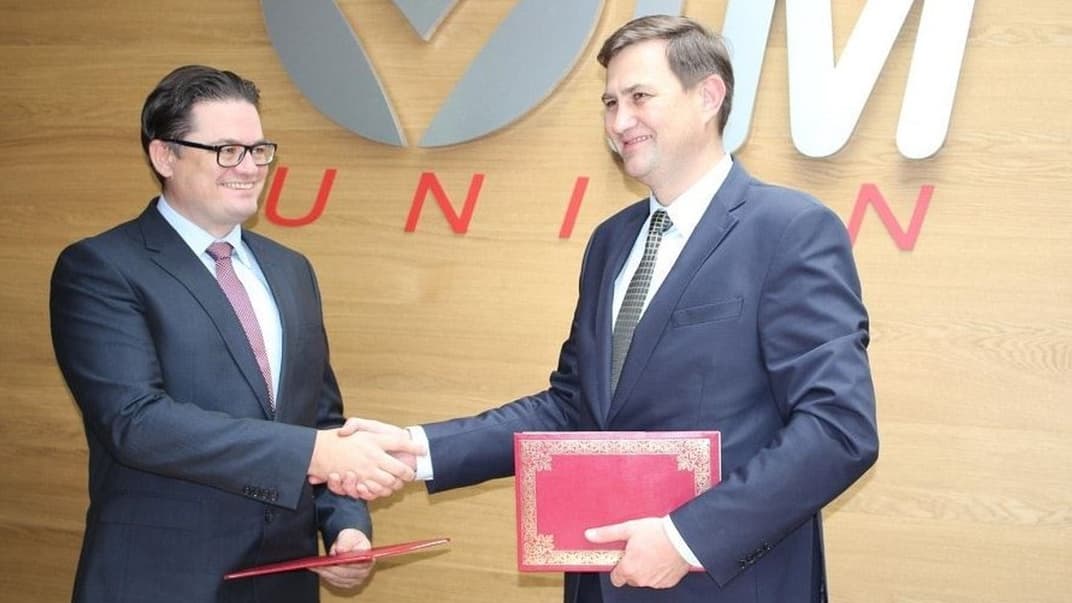 Дмитро Дашук (ліворуч) і Максим Риженков (нинішній перший заступник керівника адміністрації президента Білорусі)