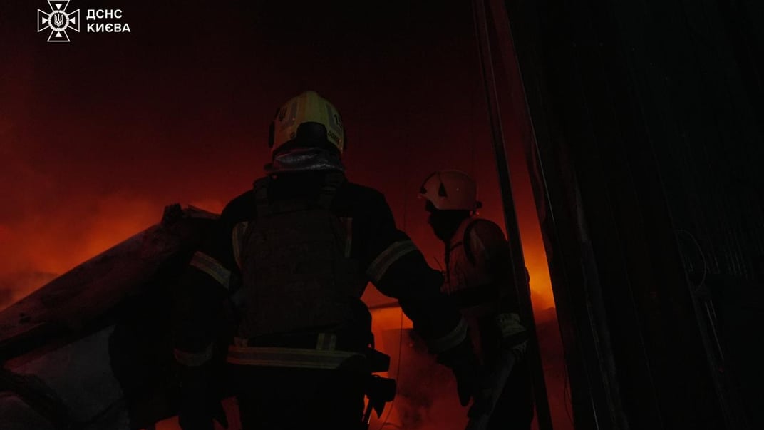 Наслідки російського обстрілу в Києві 12 лютого 2025 року