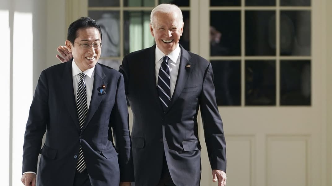 Президент США Джо Байден и премьер-министр Японии Фумио Кишида во время встречи в Вашингтоне, 13 января 2023 года