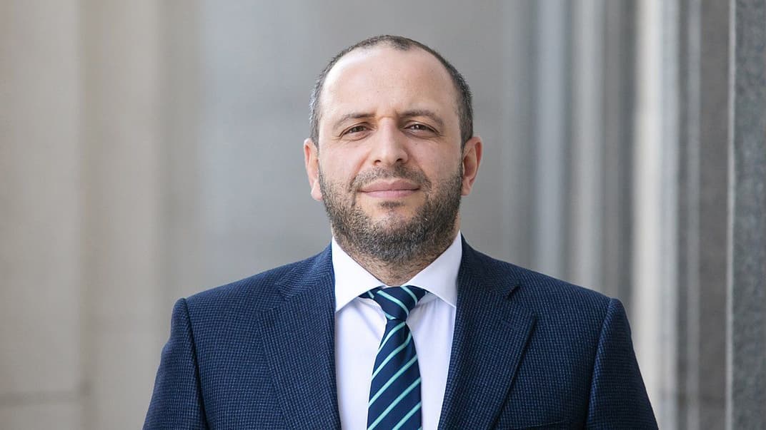 Рустем Умєров