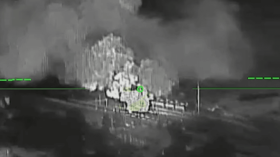 Подвижной состав горит в Гвардейском после удара ССО