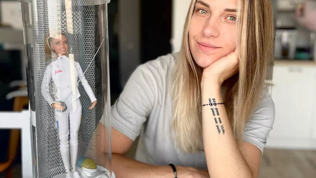 Украинская фехтовальщица Ольга Харлан и ее Барби-копия