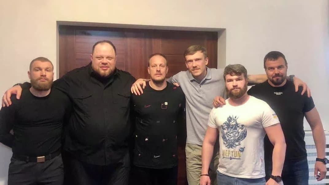 Глава Верховной Рады Руслан Стефанчук вместе с командирами из «Азовстали» в Турции