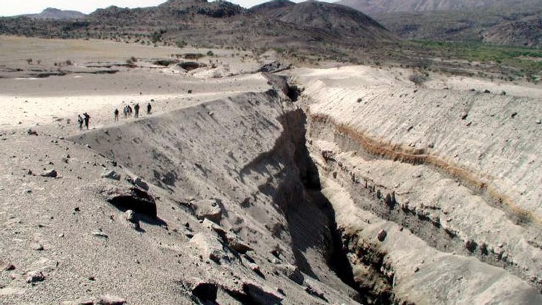 «Разлом Даббаху» — щель на поверхности Земли, возникшая в результате тектонических процессов