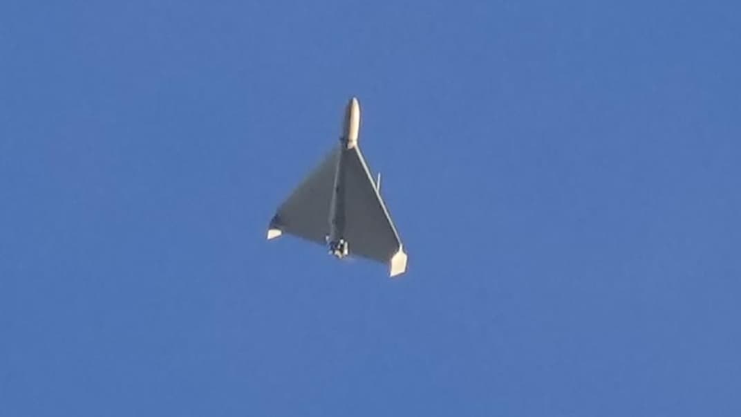 Безпілотник Shahed у небі над Києвом 17 жовтня 2022 року