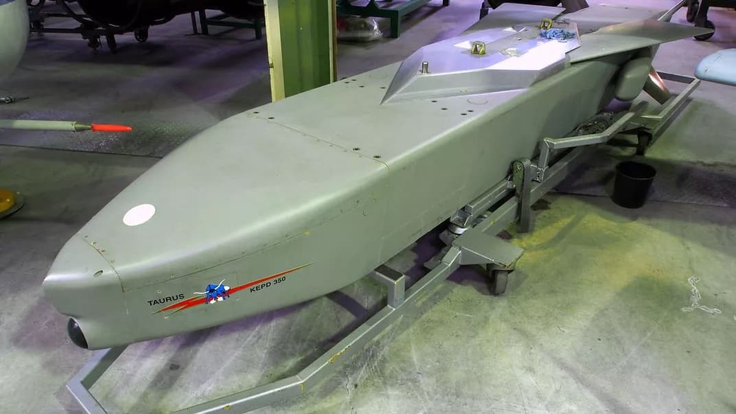 Німецька далекобійна ракета Taurus 