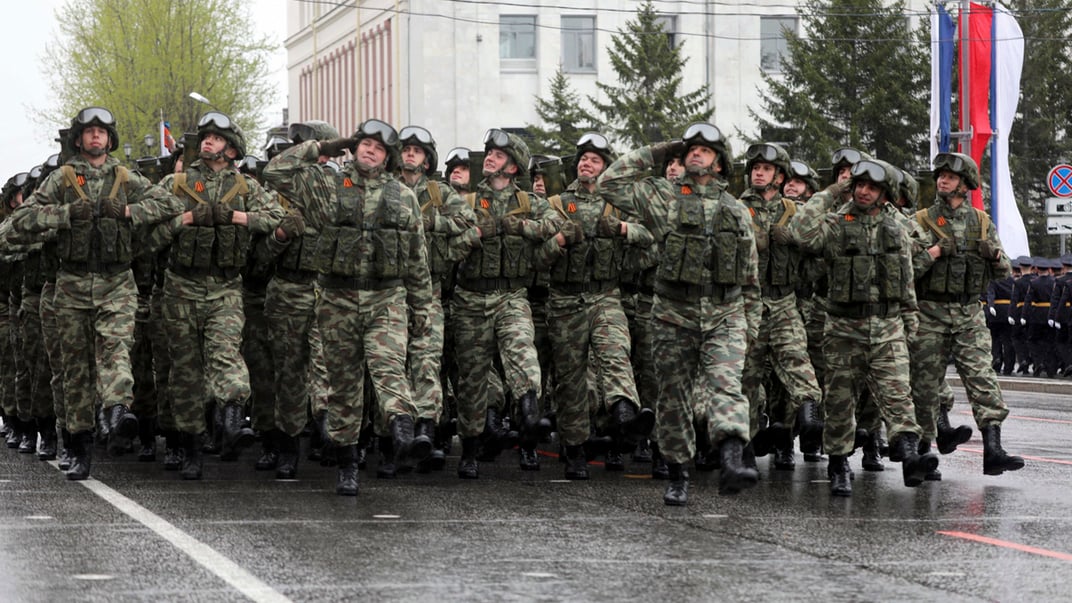Иллюстративная фотография. российские военные