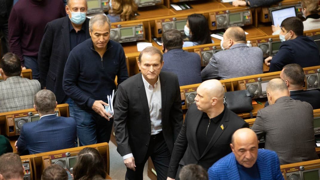 Народные депутаты от ОПЗЖ Вадим Рабинович, Илья Кива, Виктор Медведчук, Владимир Кальцев во время заседания Верховной Рады Украины, Киев, 3 февраля 2021 года