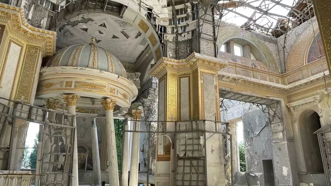 Последствия ракетных ударов по Одессе, нанесенных россиянами 23 июля 2023 года.