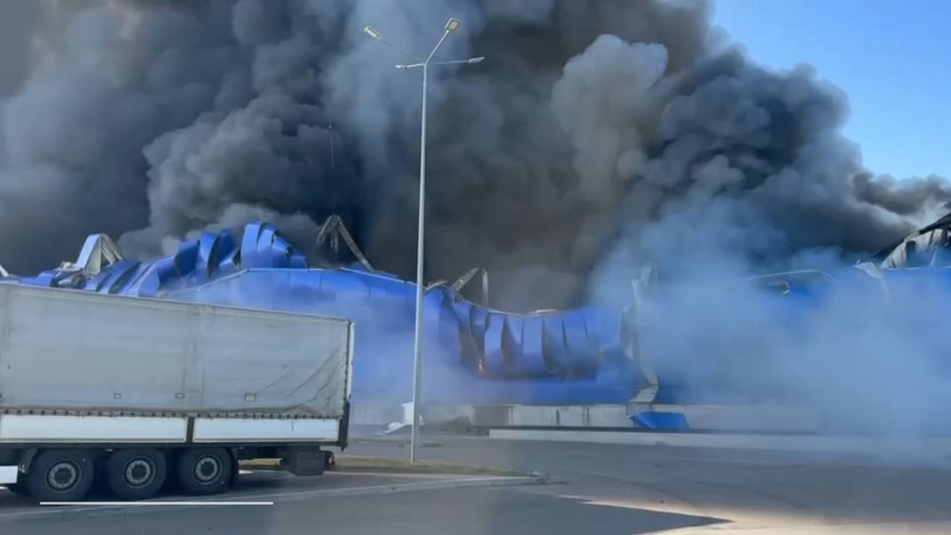 Оккупанты обстреляли логистический центр «Эпицентра» в Киевской области