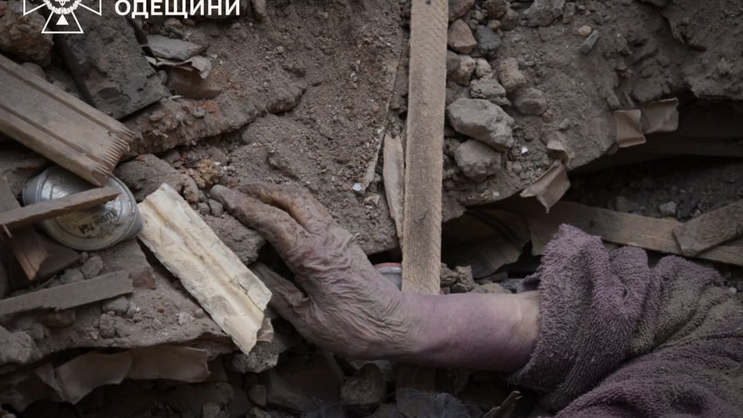 Загибла під завалами в Одесі