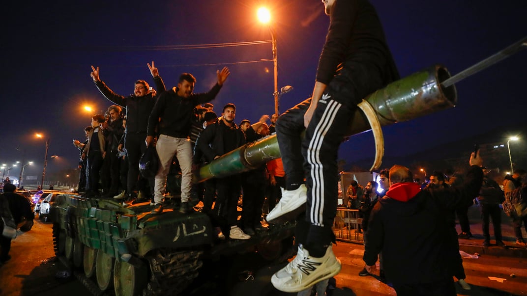 Жителі Дамаску радіють заходу до міста сирійських повстанців, 8 грудня 2024 року