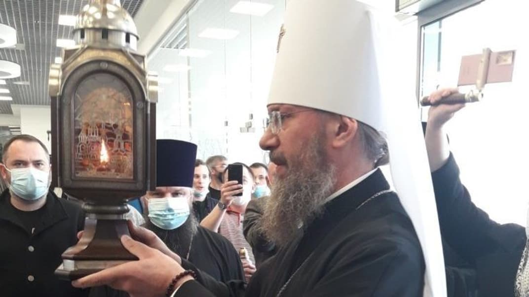 Благодатний вогонь привезли до Міжнародного аеропорту «Київ» увечері 1 травня