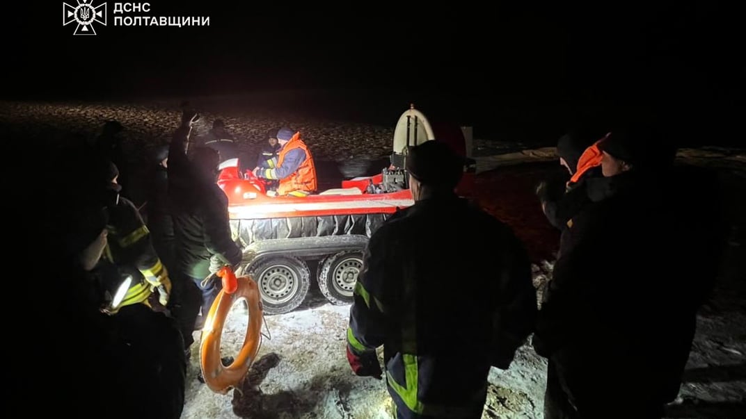 На Полтавщині компанія застрягла на крижаній річці у новорічну ніч