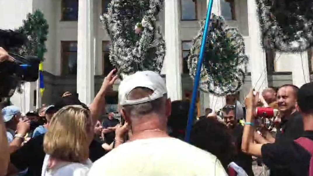 Участники движения «SaveФОП» митингуют в центре Киева