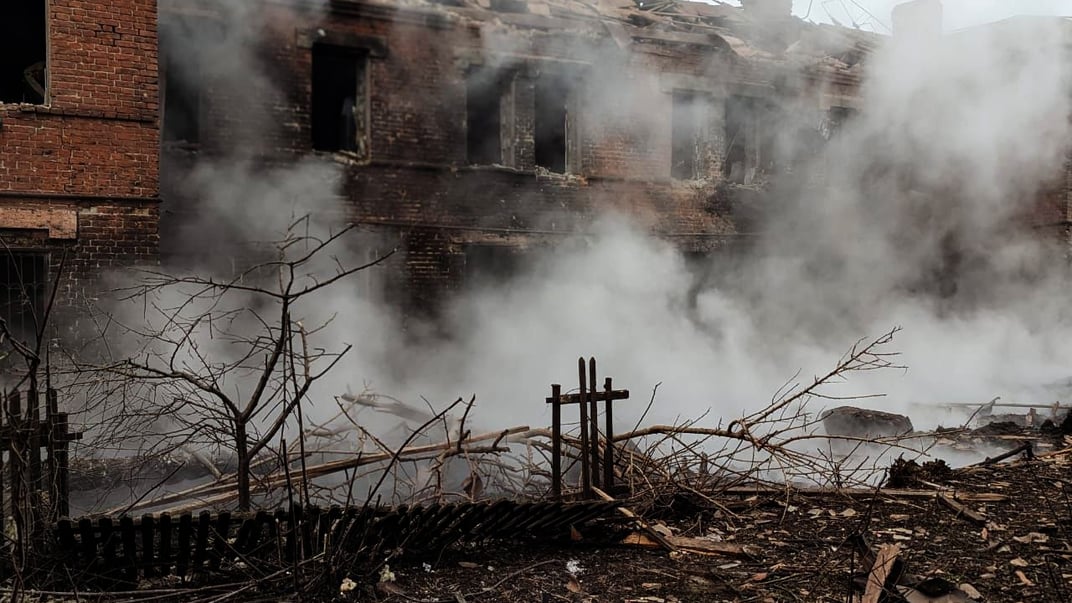 Наслідки російської атаки на двоповерхівку у Кривому Розі Наслідки російської атаки на двоповерхівку у Кривому Розі