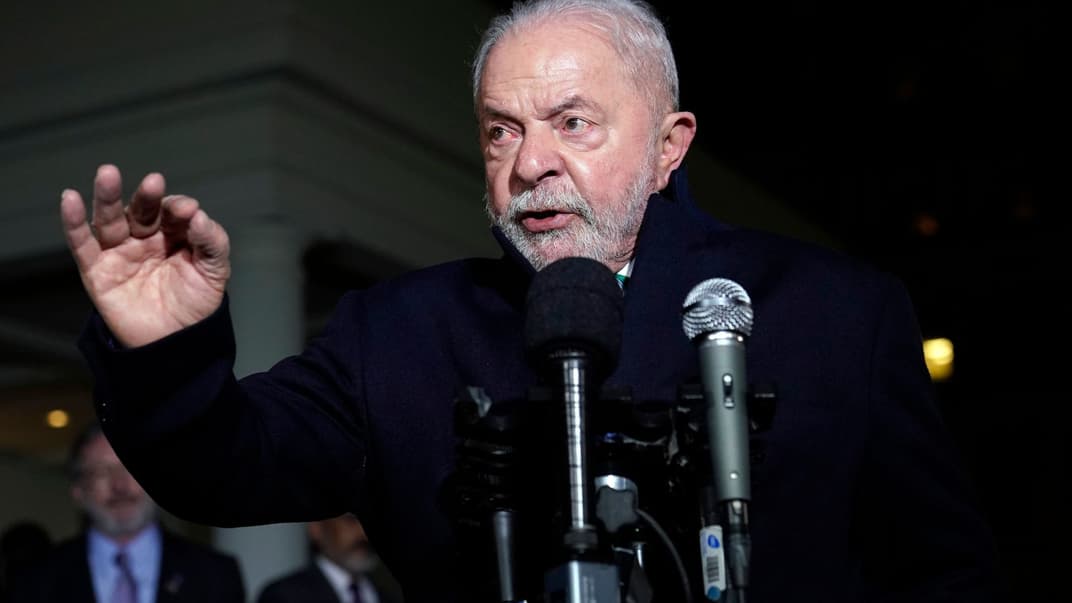 Президент Бразилии Луиз Инасио Лула да Силва разговаривает с журналистами после встречи с президентом США Джо Байденом в Белом доме, 10 февраля 2023 года